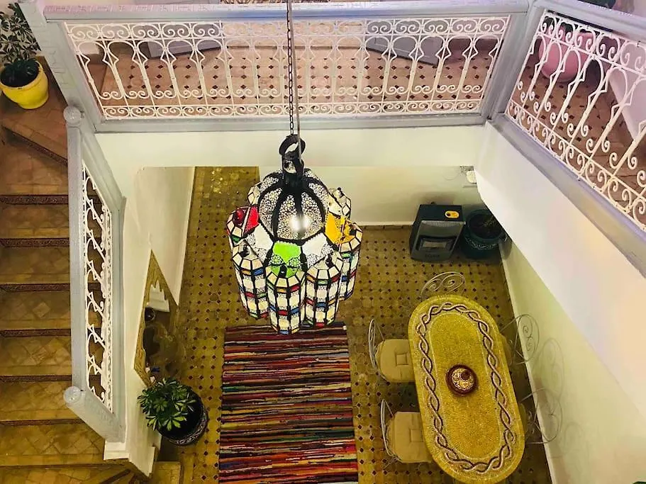 Jolie Petit Riyad Avec Piscine Belle Terrasse Wifi مراكش بيت للعطل