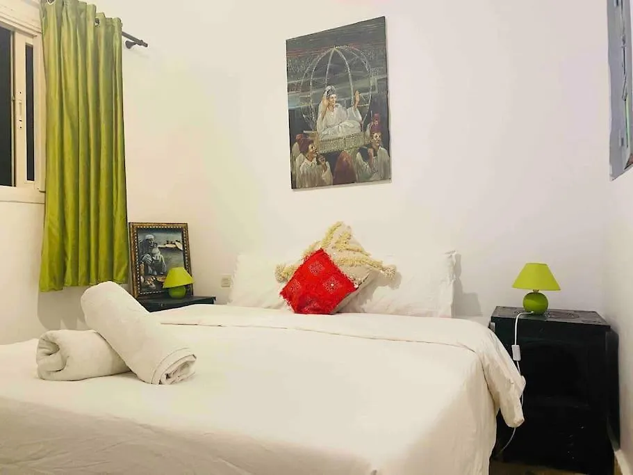 Jolie Petit Riyad Avec Piscine Belle Terrasse Wifi مراكش